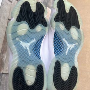 Jordan 11 Low Legend Blue